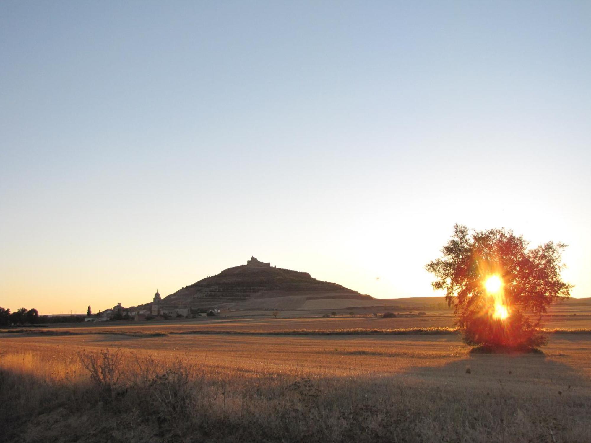 Camino De Santiago Hostel Castrojeriz Buitenkant foto